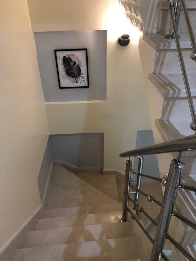 Saramica Seaside Apartment Фнидек Экстерьер фото